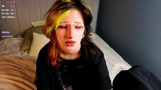 StripChat KandraCruser is Freechat KandraCruser — hug and kiss