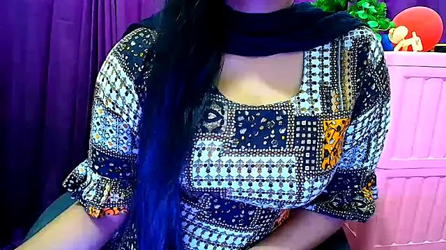 Freechat Kashish_11 on StripChat