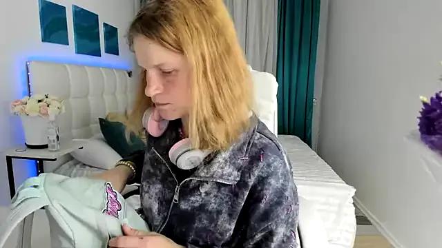 Kathlyn__Heath on StripChat