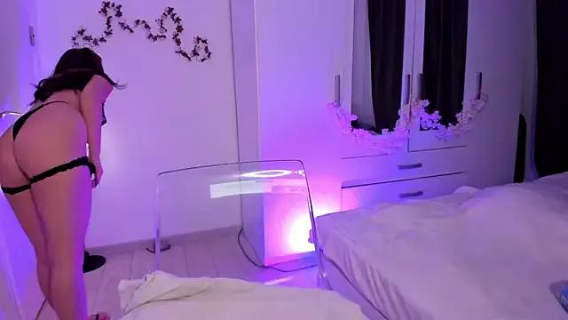 Freechat KaylaLaine on StripChat