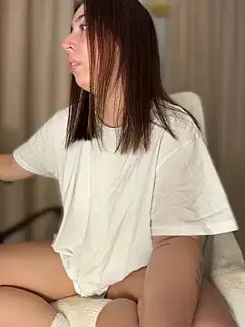 StripChat KimArts is Freechat KimArts — Naked + 10 spanks!