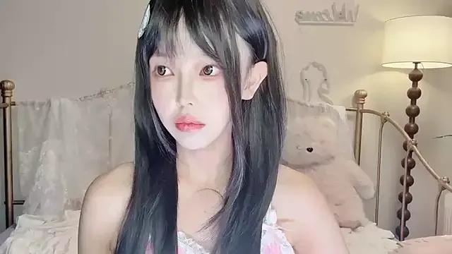 kiraa-0051 on StripChat