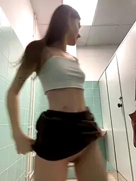 KittyQueeny on StripChat