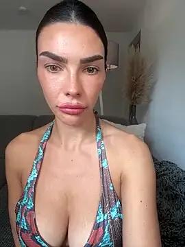 krissiswrld- on StripChat