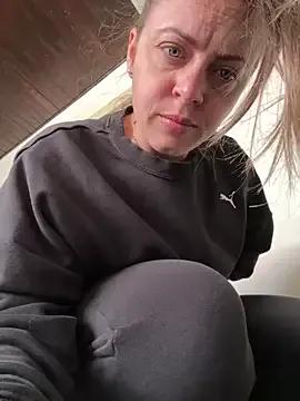 ladywithbigass on StripChat