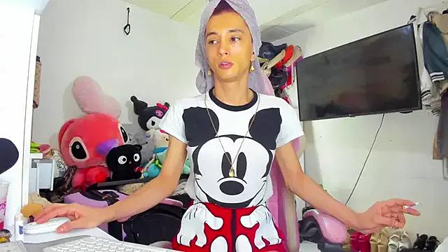 Freechat Lawrncesofiets on StripChat