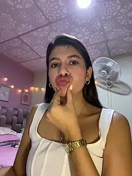 Lenapink19 on StripChat