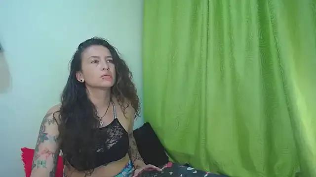 Leyla_Horny_Bg on StripChat