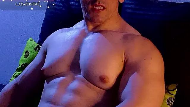 Freechat life_warrior on StripChat