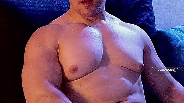 Freechat life_warrior on StripChat