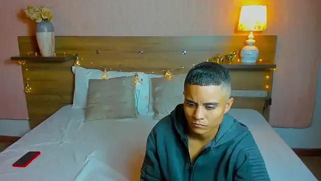 Liiamthompson on StripChat