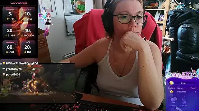 Freechat lili-hot-77 on StripChat