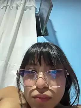 Lily_candy_X on StripChat