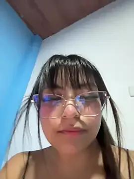 Lily_candy_X on StripChat