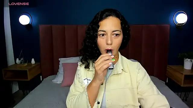 Linda_Insatiable on StripChat