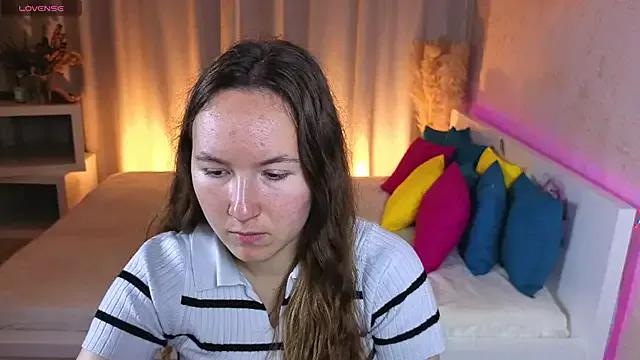 Little_doll_meow on StripChat