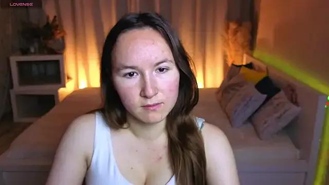 Little_doll_meow on StripChat