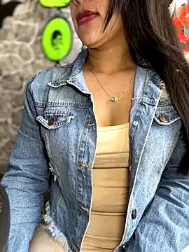 Liulee2 on StripChat