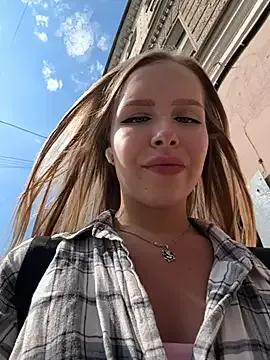 Liza_risky on StripChat