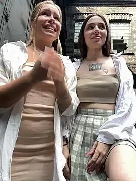 Liza_risky on StripChat