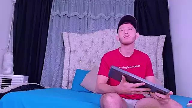 louis_bcasta1 on StripChat