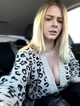 Love_Bri — Make my pussy very good