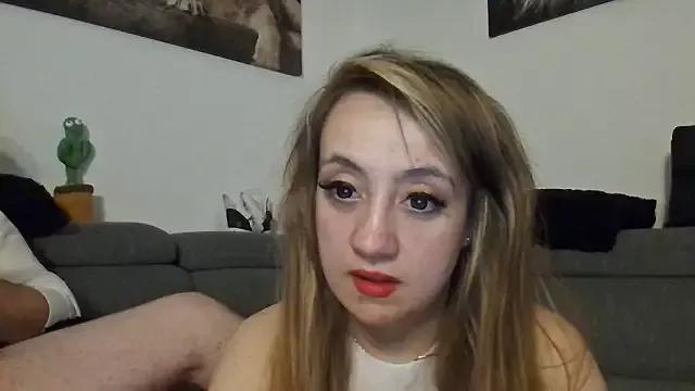 Freechat LoveXAddict on StripChat