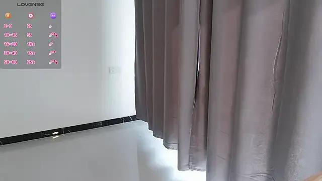 Freechat Lucky-xiuxiu on StripChat