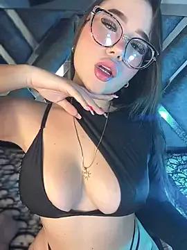 LylaLee111 on StripChat