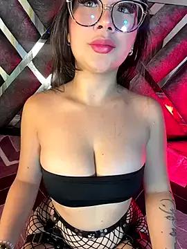 LylaLee111 on StripChat