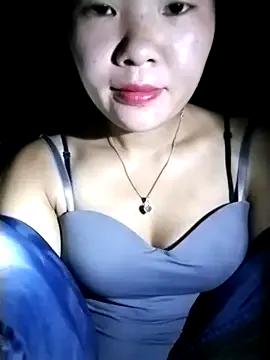 lylylove on StripChat