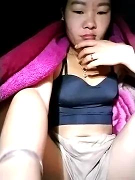 lylylove on StripChat