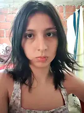 Maiden-Hot — Naked and show pussy