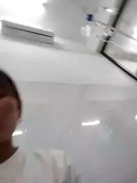 Freechat Mainay0033 on StripChat