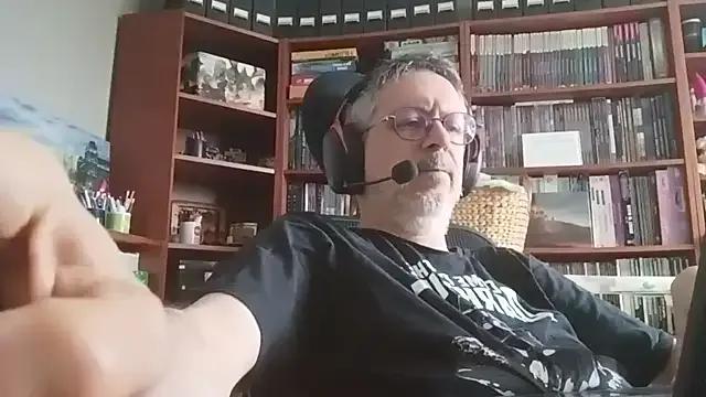 Mandra_is_a_whore on StripChat