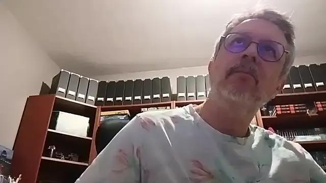 Mandra_is_a_whore on StripChat