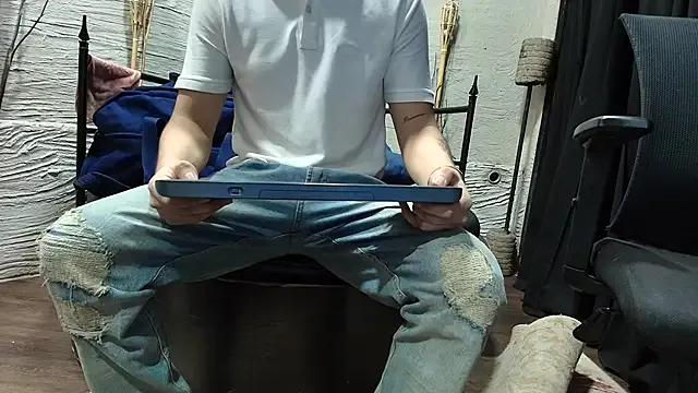 MarcoVitto on StripChat