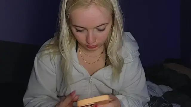 Freechat margot_robbie7 on StripChat