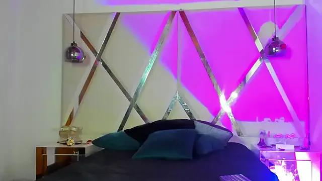 Freechat MarielQueenx on StripChat