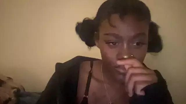 maskedgirl5005 on StripChat