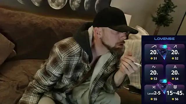 MaxRouger on StripChat