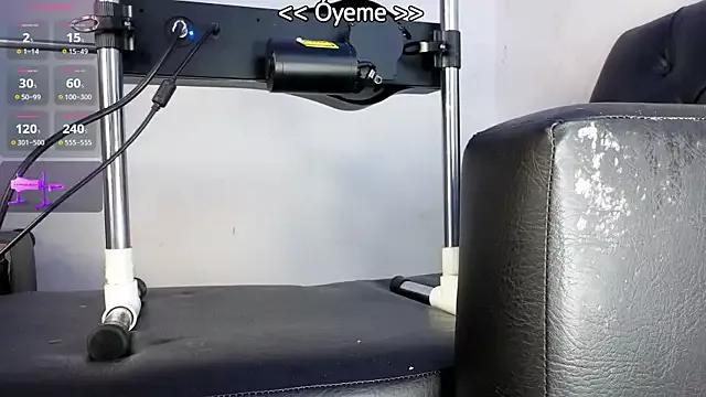 Megann_9 on StripChat