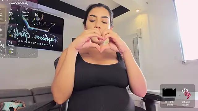 MelodySnow — bouncing tits