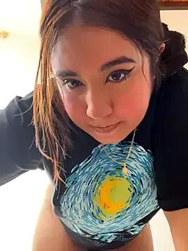 Freechat melyescobar on StripChat