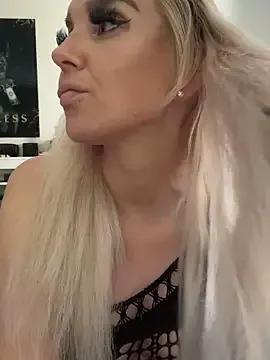 Freechat MIA-XXX on StripChat