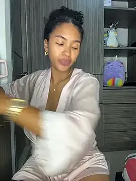 Mia_sweet80 on StripChat