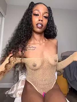 mismialove on StripChat