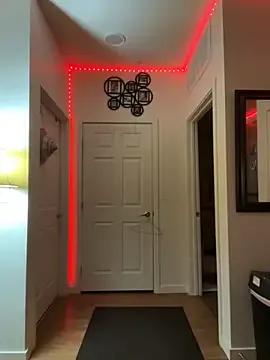 Freechat moan4mona on StripChat