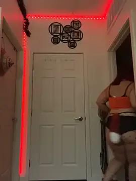 Freechat moan4mona on StripChat