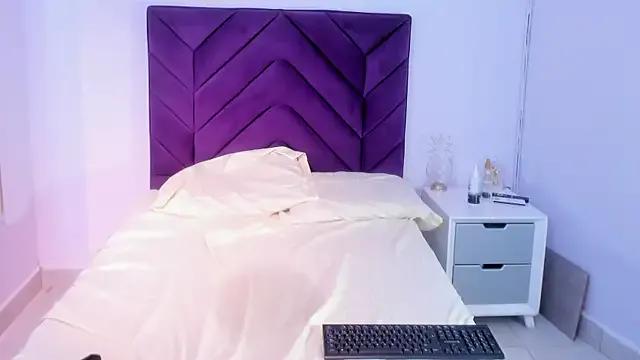 Nahomycarterr on StripChat